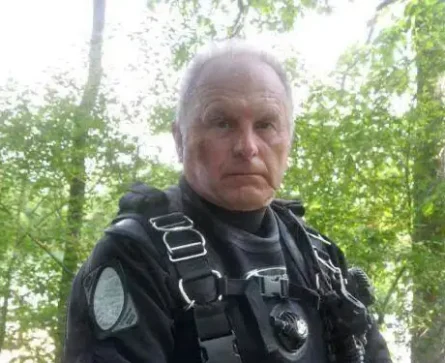 Steve Lewis