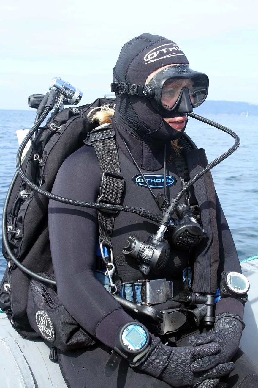 65 Semi-Dry Diving Wetsuit - Image 8
